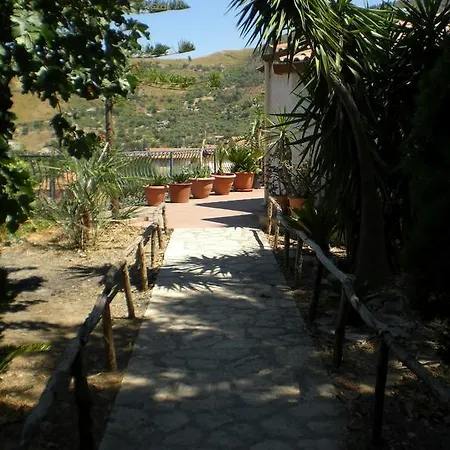 Casa Del Gelso Holiday home *